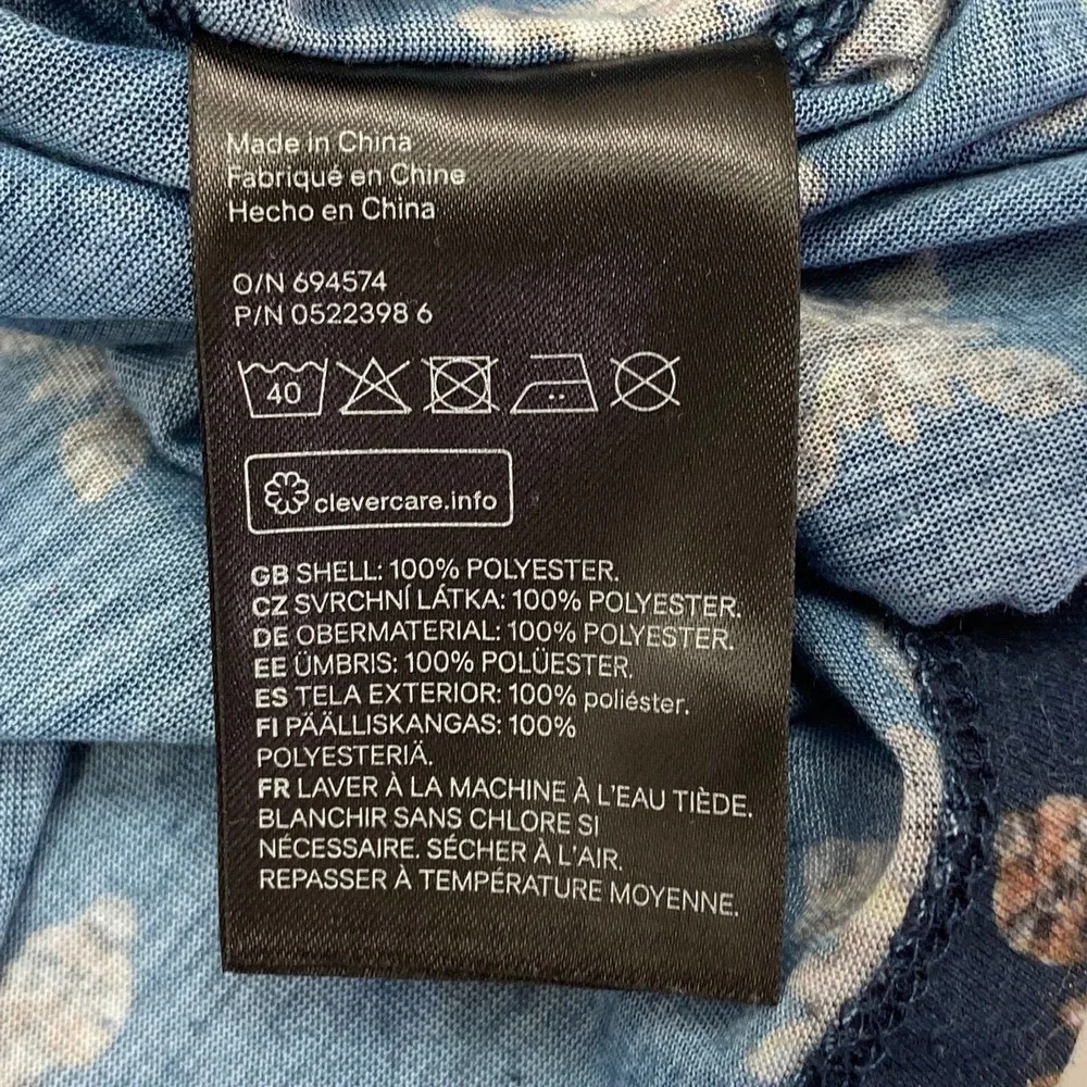 H&M teal neck